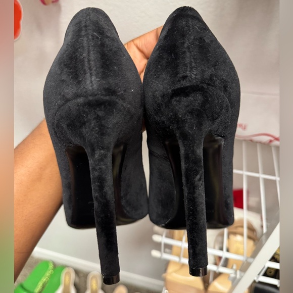 NWOB Saint Laurent Velvet Pumps ✨ - Picture 6 of 8